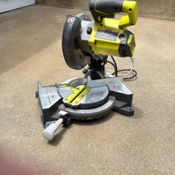 Miter Saw – Compact Chop Saw – Clean Condition