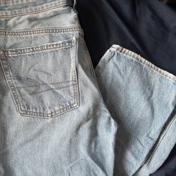American Eagle Straight Leg Jeans