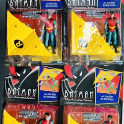 10 (ten) Action Figures (Robin, Catwoman, The Joker)