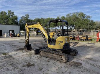 MINI EXCAVATOR 7,000 - 9,000 LB DIESEL ROPS