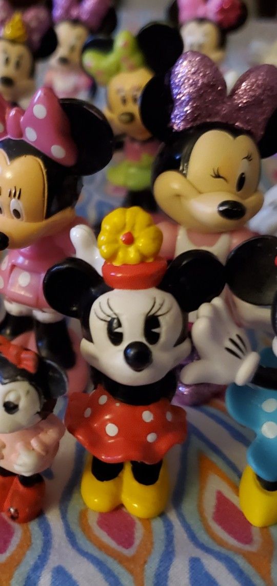 Minnie Mouse Figures
