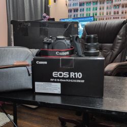 CANNON EOS R10 KIT WITH LENS AND CARRY CASE/ACCESSORIES 