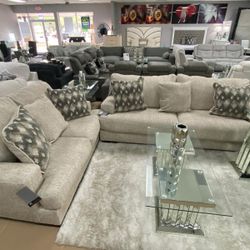2 Pc Sofa And Loveseat Cream Color 