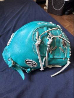 Rawlings 11.75'' Heart of the Hide Series Glove 2025