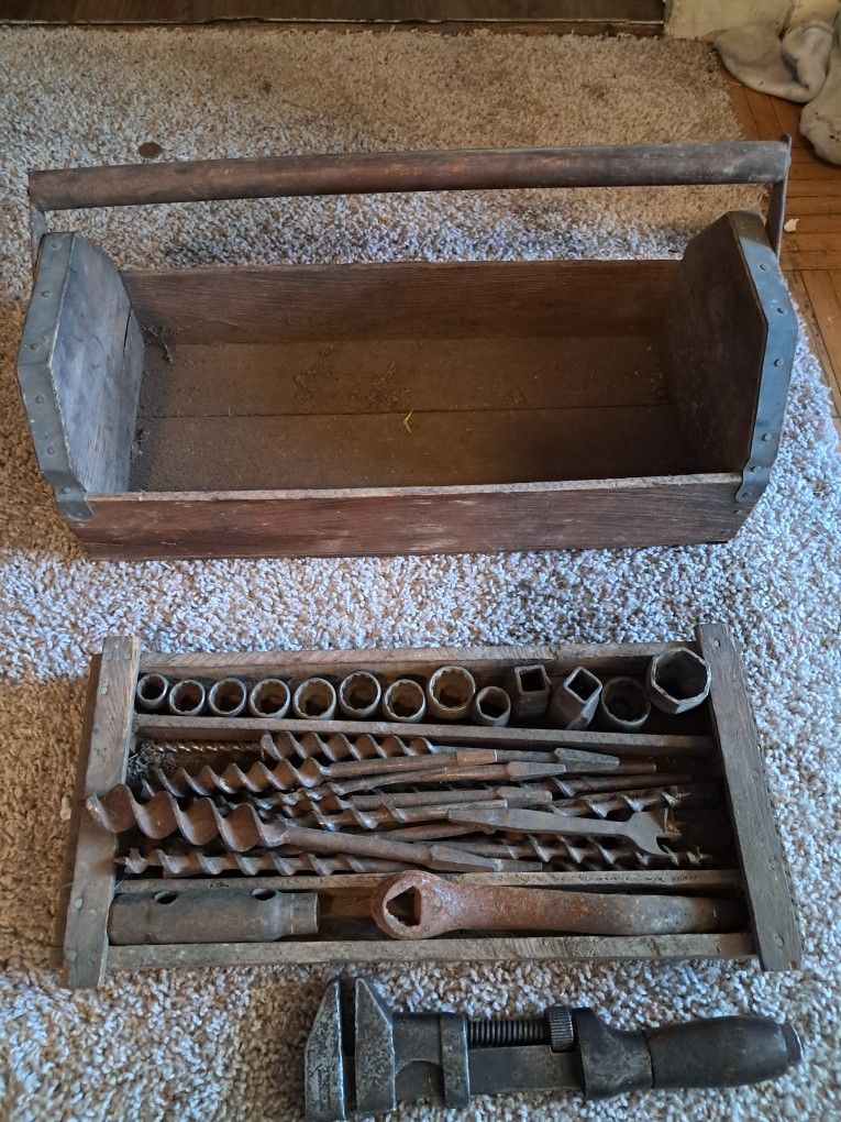 Antique Portable Toolbox With All Original Tools