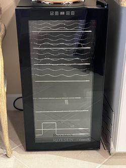 ROVSUN 28-Bottle Wine Cooler / Refrigerator – $77 OBO