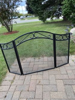 Fireplace guard