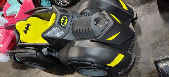 New 6 volt Batman power wheels