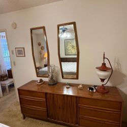 Mid Century Thomasville Credenza/Dresser 