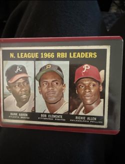 1967 Topps - Roberto Clemente, Hank Aaron, Dick Allen #242