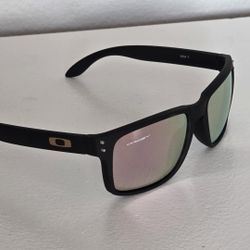 Holbrook Sunglasses 😎 