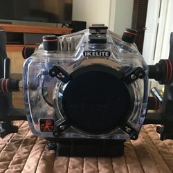 Ikelite Underwater  Housing For Canon 5D MKII with Ports