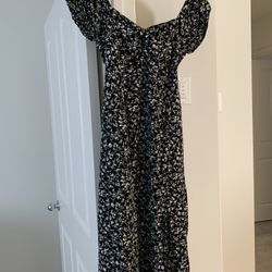Fashion Nova Size Small Floral Dress With Front Slit