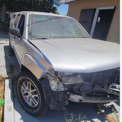 Parting Out 2014 Nissan Frontier