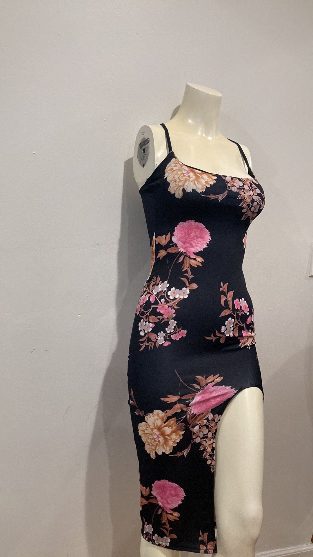 Missguided Size 2 Women’s Bodycon Dress Party Black Pink Flowers Floral Cocktail