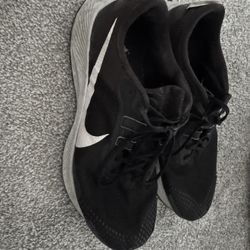 Men's sneakers, size 13