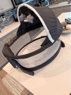 Graco portable bassinet