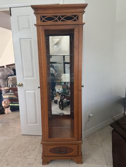 Wood Curio / Display Cabinet – Project Piece