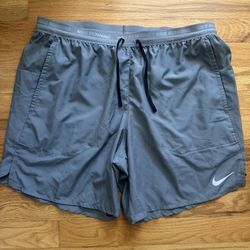 Men’s Nike Running Shorts (L)