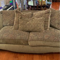Couch/ Love Seat