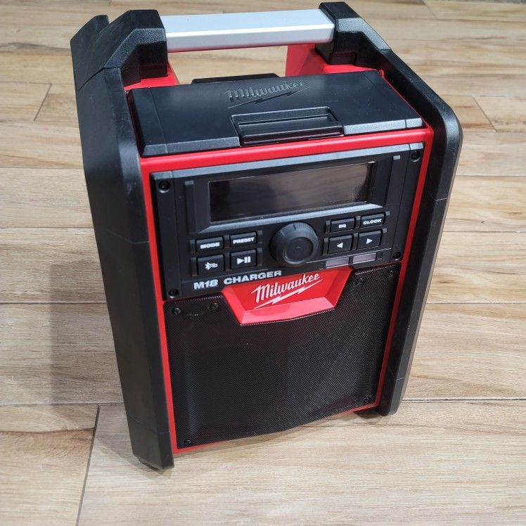 Milwaukee M18 Lithium Ion Cordless Jobsite Radio/Charger