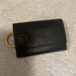 AUTHENTIC  GUCCI KEY CHAIN WALLET