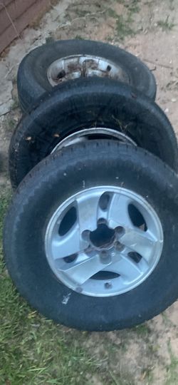 4 Toyota suv wheels for scrap