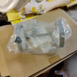 Medical Oxygen Cylinder Wheelchair Bracket - Holds 1 D or E Oxygen Cylinder