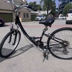 🚲 Specialized Carmel Comfort Bike – Step-Through Frame | Shimano Gears