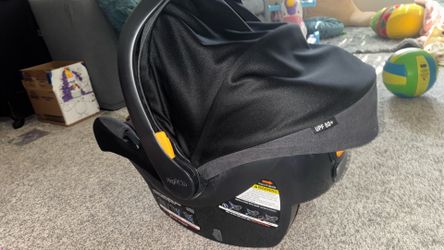 Chicco KeyFit 35 Infant Car Seat with Base