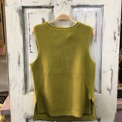 Pear Green Knit Sweater vest With Side Slits And Dark Green Lining