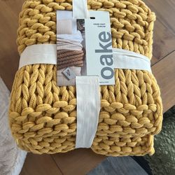 Oake Hand Knit Throw