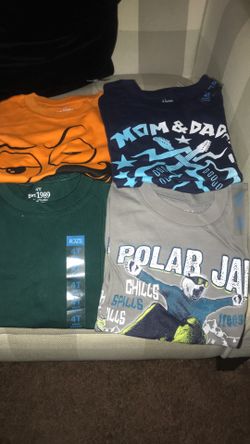 Boy’s shirt sleeves