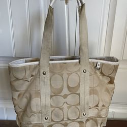 Coach Daisey Vintage Signature Jacquard Tote Bag, model number F18855