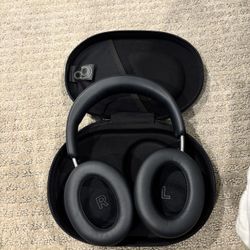 Bose Quite Comfort Headphones 
