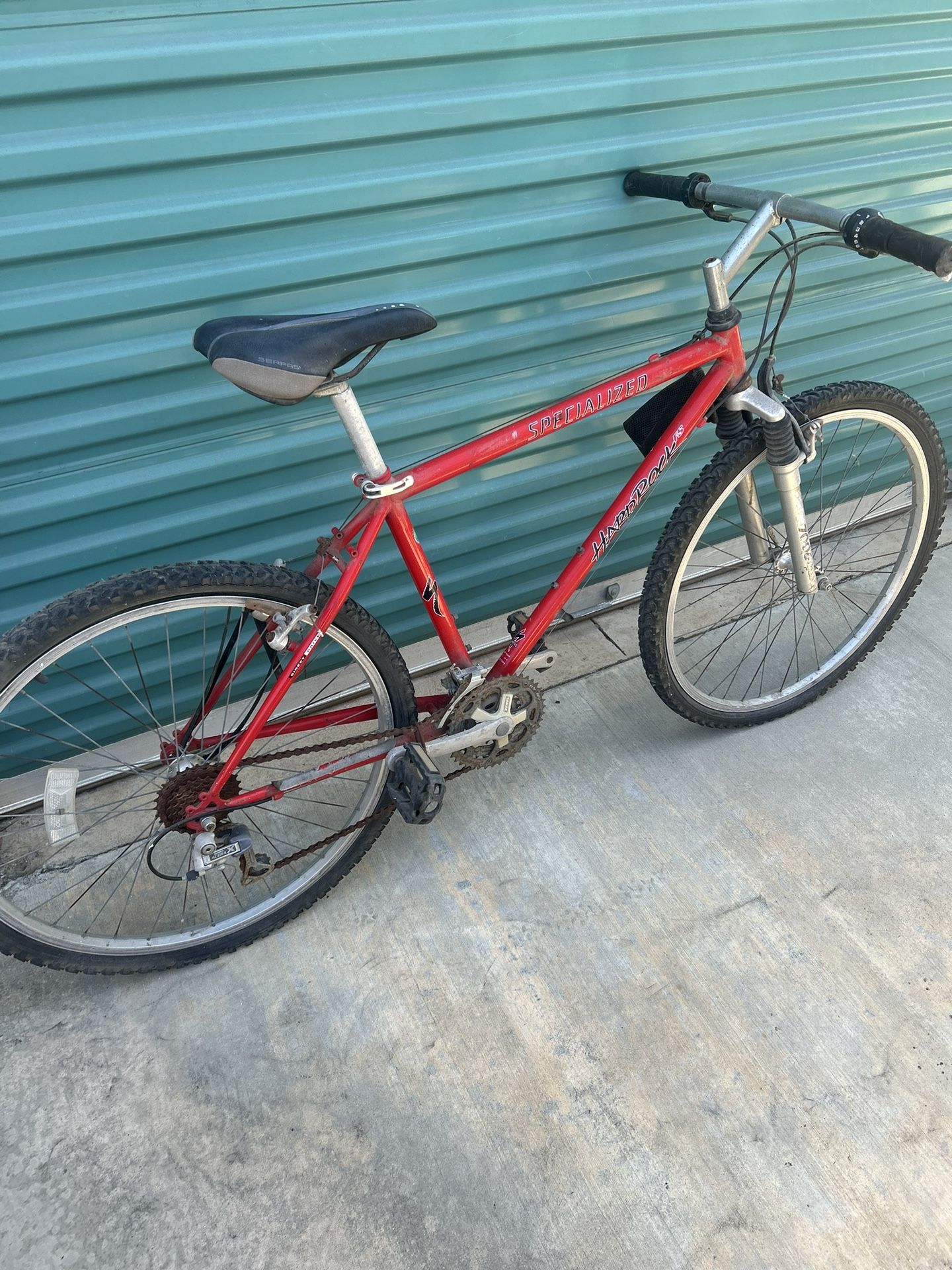 RED SPECIALIZED ROAD BIKE