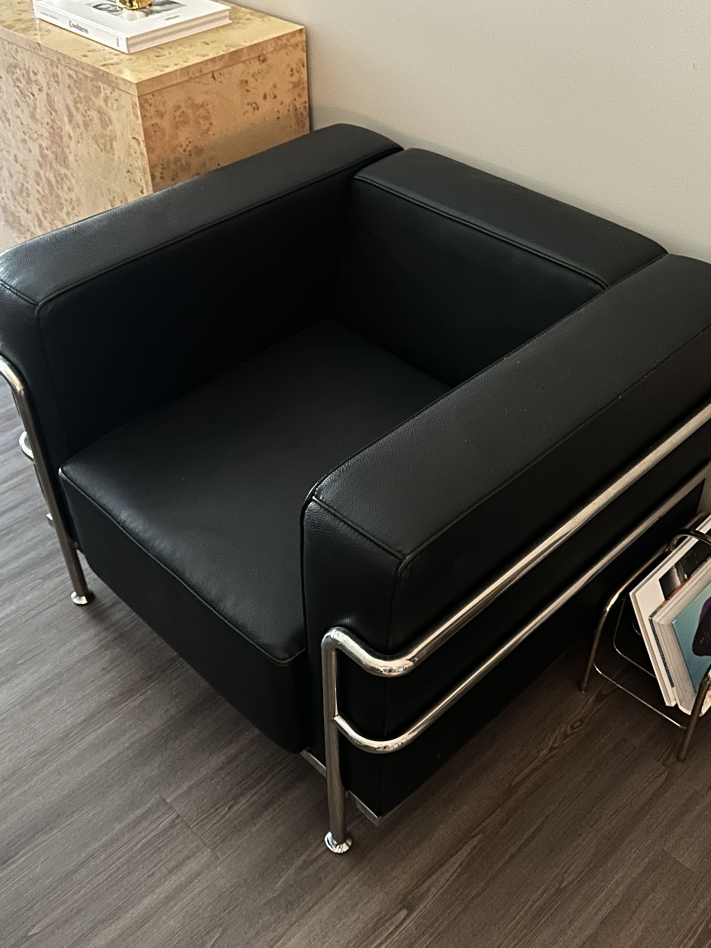 Le Corbusier LC2 Style Chair