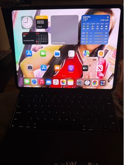 iPad Pro 13-inch (M4)  and type case keyboard