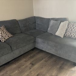 L shaped couch 