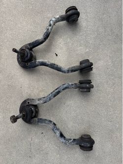 K1500 Upper control arms oem