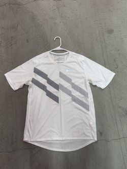 Men’s Nike Shirt 