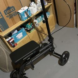 Economy KneeRover Steerable Knee Walker