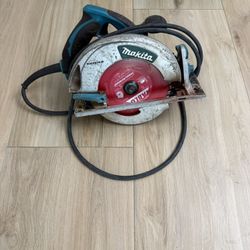 Makita 7 1/4 “ circling Saw
