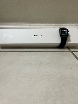 Apple Watch Series 3 – Box & Charger