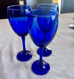 VINTAGE COBALT BLUE WINE GLASSES