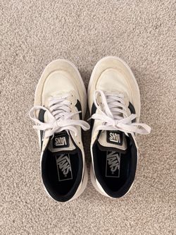 Vans Ultrarange Low-Top Sneakers Size 7