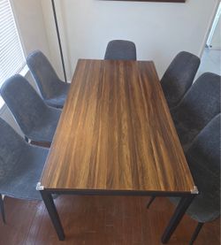 Dining Table and Chair Set