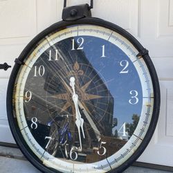 GIANT Wall clock