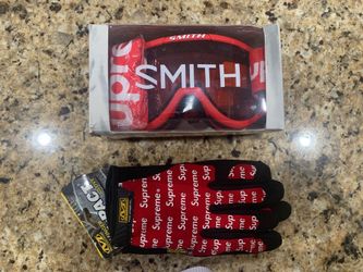 Supreme Mechanics gloves and Smith/Supreme goggles