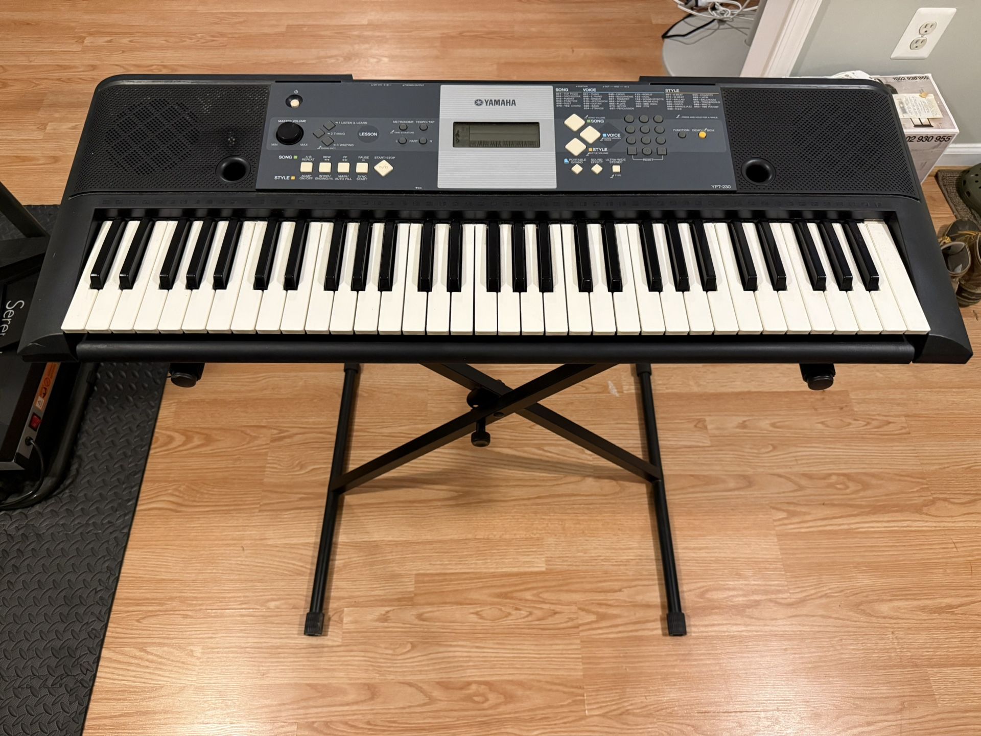 Yamaha Keyboard / Piano